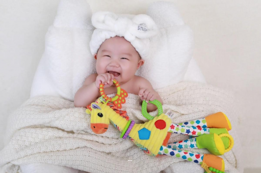 宝应县宝宝为什么会吐奶